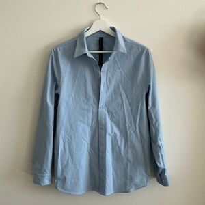 Lululemon Men's Sky Blue Button Down Shirt (Size: S)